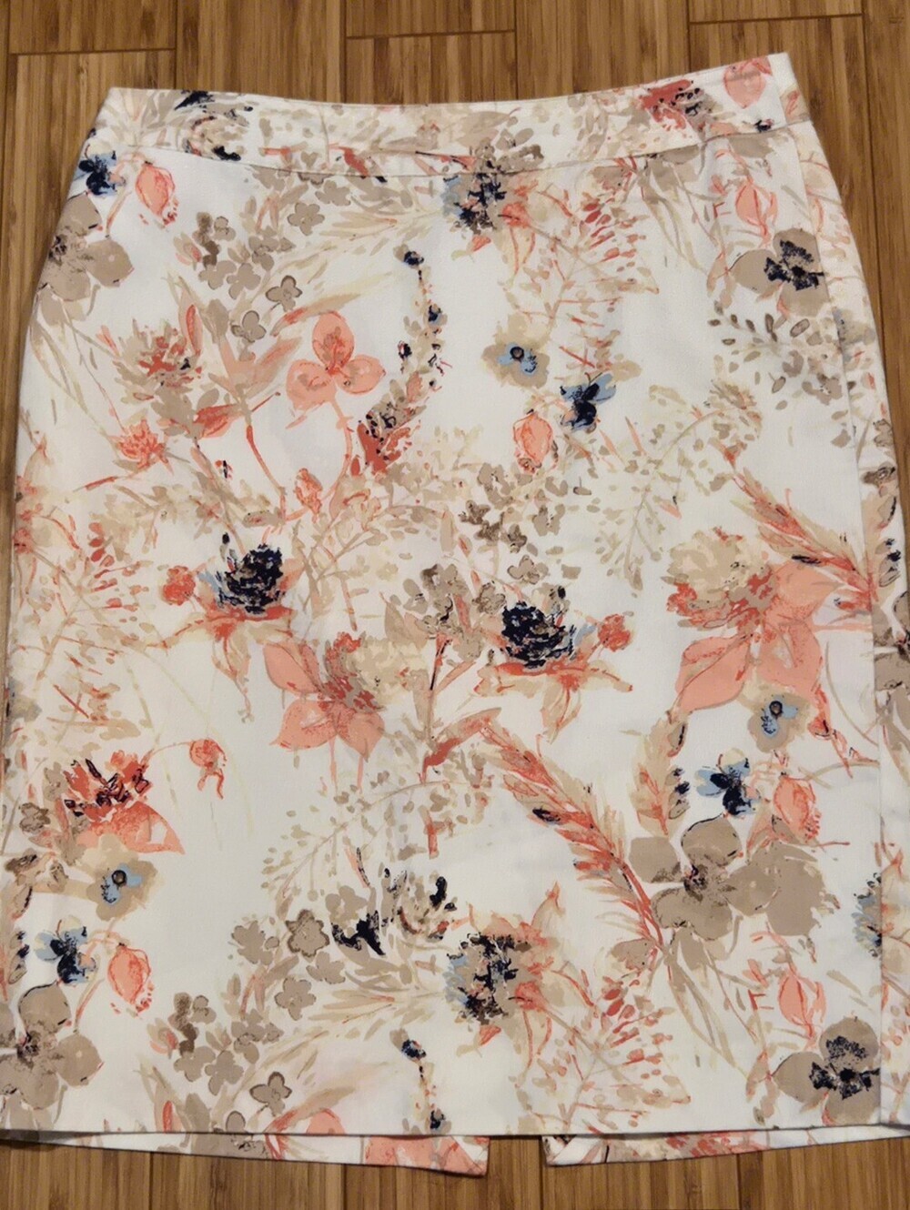 Van Huesen Floral Print Pencil Skirt